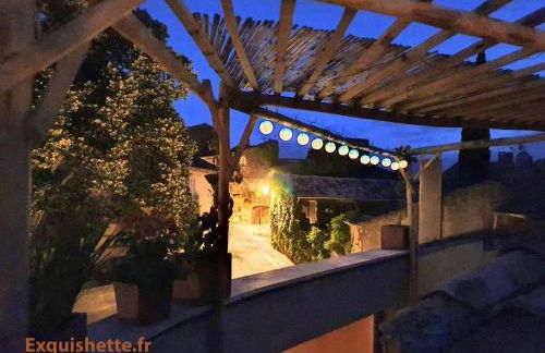 L'Exquishette de Lourmarin, un nid sur les toits. - Foto 1