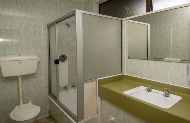 Te Anau Top 10 Holiday Park - Photo 55