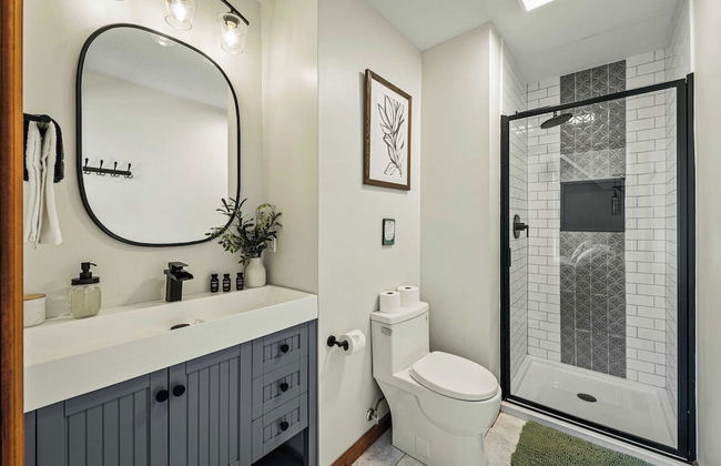 Laker's Pointe by Avantstay Lakefront Private Peninsula Hot Tub, Game Room - Foto 42