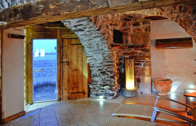 Apartment in Pellizzano With Paid Sauna - Photo 3