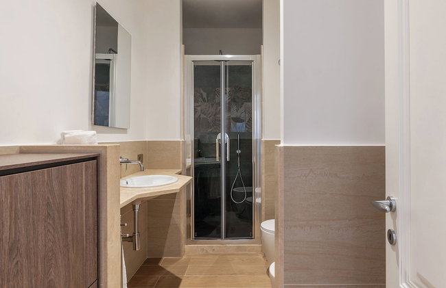JOIVY Exclusive 2-Bedroom Villa with Private Garden - 5 minutes from the Colosseum - Photo 100