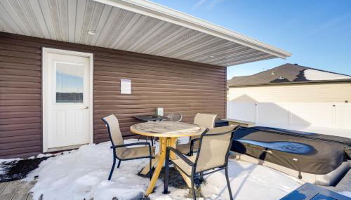 Hot Tub and Fenced Yard Spacious Fargo Home! - Foto 2