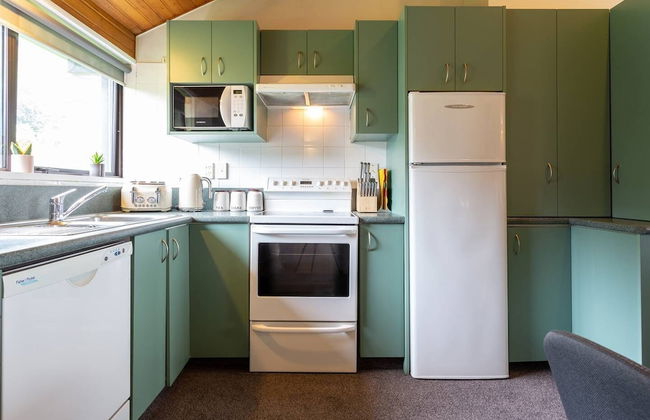 Spacious Lake View Alpine Townhouse Walk TO Town - Foto 13