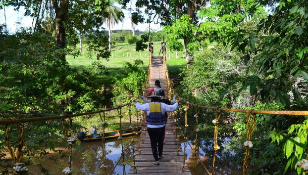 Puente sobre el río Magdalena