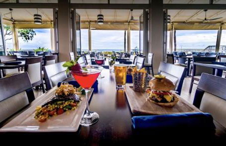 Lux 3 bedroom townhouse 1 block from the beach - Photo 4