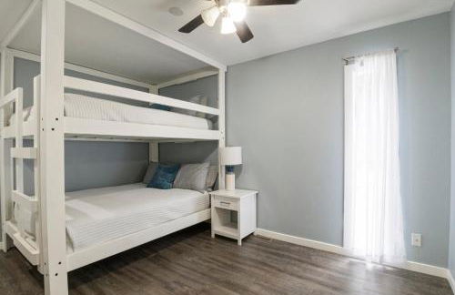 Our Cove Retreat - Perfect for Wave-Free Swimming, Tanning & Prime Location Fun! - Foto 25