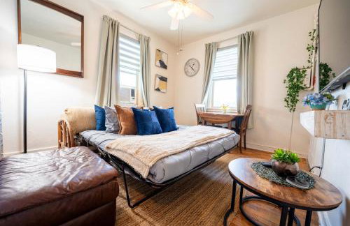 Bloom and Relax Historic 1BR in Downtown - Foto 6