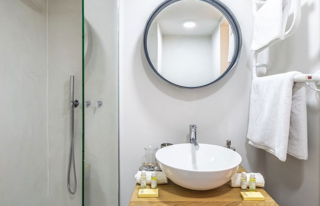 The Regent Traveller - Photo 12