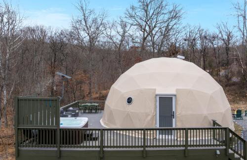 Sky Dome - Romantic Stay, Hot Tub, Wi-Fi, AC & Heat - Photo 39