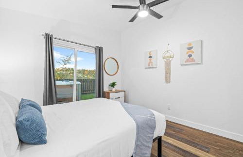 Dog-Friendly House with Hot Tub, AC, Game Room - Photo 9