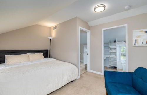 Cozy Full Home with Parking, 10min Walk to Bridge St - Photo 7