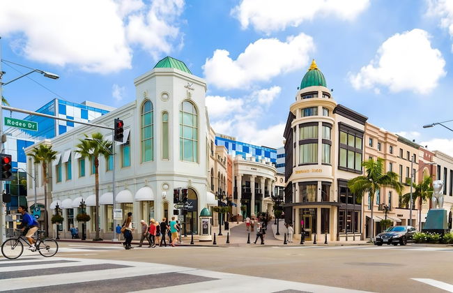 Los Angeles Deluxe Suites - 2 Bedrooms & 2 Bathrooms - Photo 22