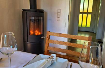 Gemütliches Apartment im Grünen mit Kamin und Klöntür - Foto 6