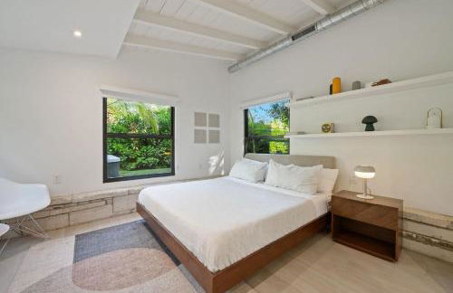 Coconut Grove Mid-Century Jungle Oasis - Foto 6