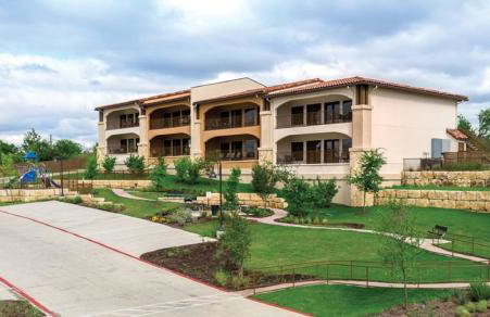 Enjoy the scenery of Lake Marble Falls in 2BD resort condo with family - Photo 28