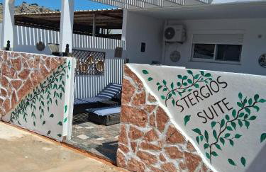 Stergios Suite with Private Jacuzzi - Photo 4