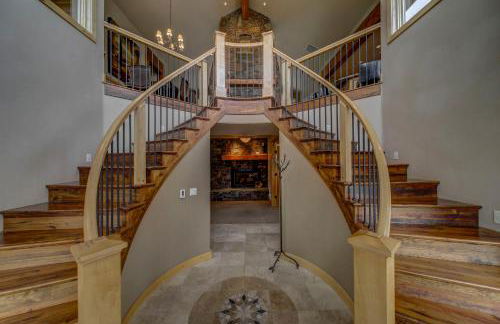 Bear Discovery Custom Tamarack Estate Home by Casago McCall - Donerightmanagement - Foto 50