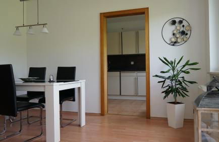 Große helle Ferienwohnung mit Balkon, ruhig gelegen mit guter Verkehrsanbindung - Foto 10