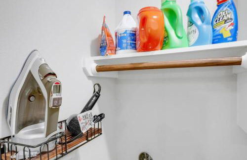 Gray Lux Hse 3BR 3 and half Ba MedCenter DownTWN HotTub - Photo 32