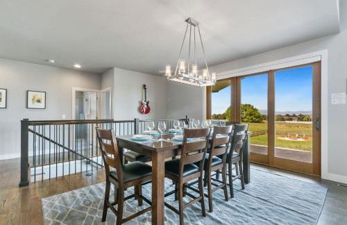 Luxury Home with Spectacular Rocky Mountain Views! - Foto 16