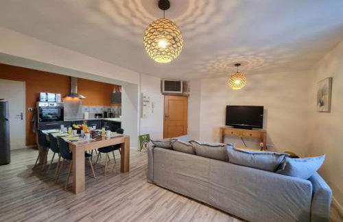 Confort moderne dans un gîte historique à Saint-Galmier - FR-1-496-276 - Foto 7