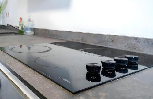 Stylish 3BR Derby Apartment - Sleeps 6, Central Location - Foto 24