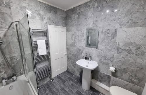 *6R* setup for your most amazing & relaxed stay + Free Parking + Free Fast WiFi * - Foto 5