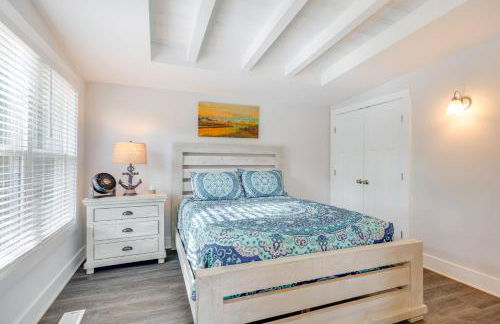 Modern Oak Island Escape 1 Mile to Long Beach! - Foto 18