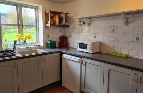 Brecon Beacons Lovely cottage with stunning views - Photo 5