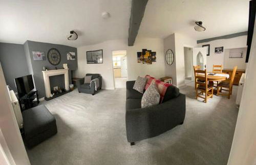 Stunning Two bed cottage - Photo 6