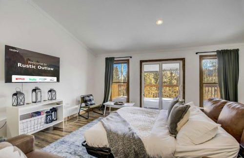 Rustic Outlaw Secluded Escape with Stunning Views - Foto 12