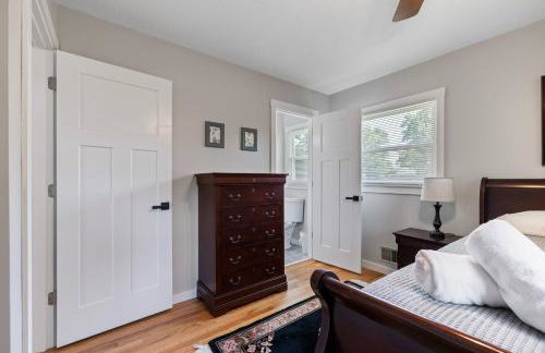 Newly Renovated 5BR 2 Living Rooms Sleeps 10 - Foto 17