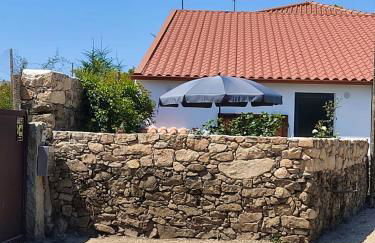 Charming house in Parada with mountain view and fenced garden - Foto 2