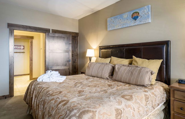 Trailhead Lodge - Photo 10