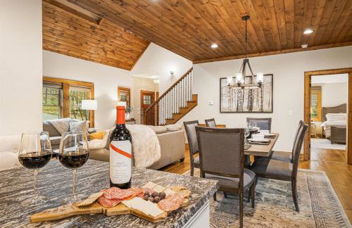 Blowing Rock Cabin Hot Tub Lake & Trout Stream 3 King Suites 2 Fireplaces - Foto 13