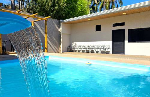 2 suítes e 2 quartos bairro tranquilo prox centro - Foto 2