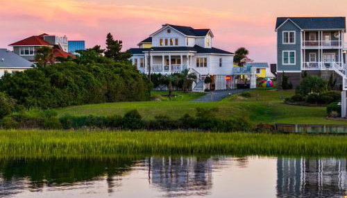 LayLow Oceanview House , Hot Tub, Arcade & Golf - Foto 1