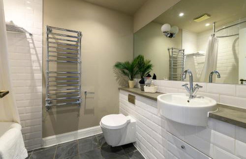 Holm House - Stylish Coastal Suites - Silures Bar & Restaurant On-site - Foto 44