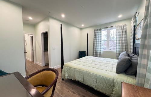 LUX Spacious Townhouse 4BR in DC - Photo 28