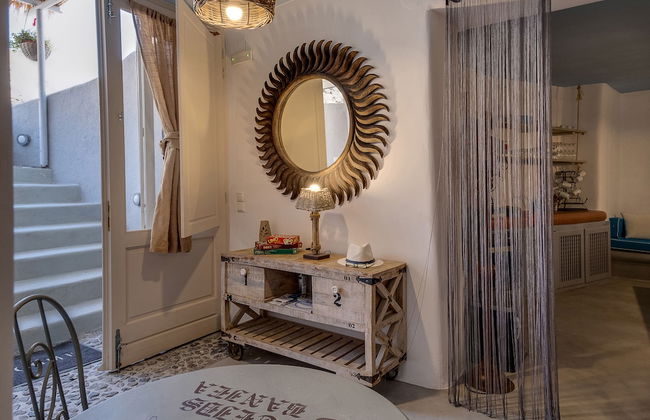 Rock Villas - Emporio | Pool, Jacuzzi, Castle View - Foto 51