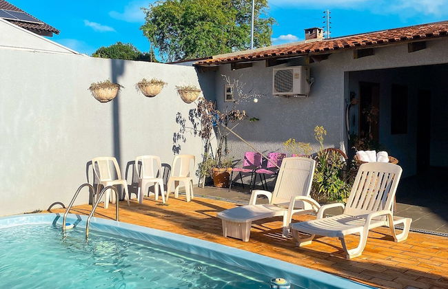 Casa 3 suites 1 quarto piscina AC 10 Hos - Foto 29