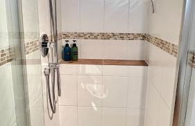 Klimatisierte Dachgeschoss-Oase mit 3 Schlafzimmern, Blick & Komfort - Foto 15