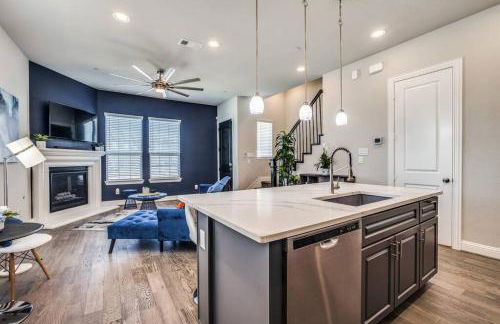 Beautiful 3 story luxury home close to the fun! - Foto 16