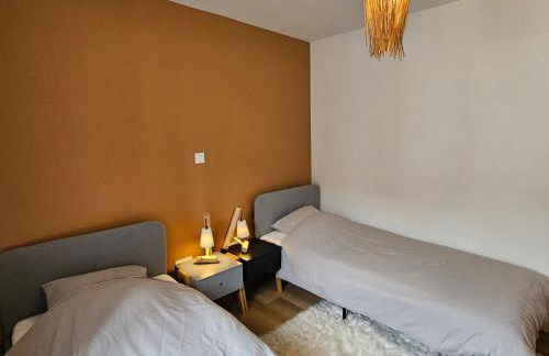 Appartements 4, 5 et 10 personnes rénovés en centre-ville - Foto 15