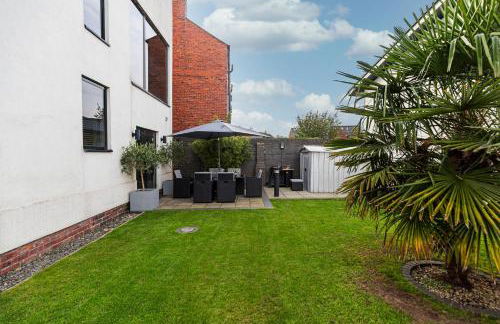 Thrushley Cottage in Wakefield - sleeps 7 - with roof terrace - Foto 35