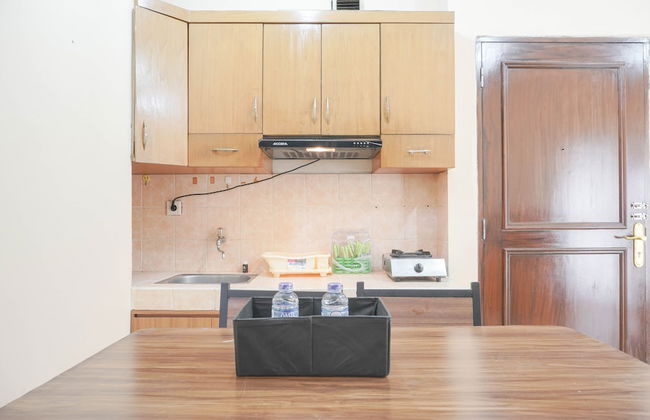 Comfort And Cozy 2Br At Gajah Mada Mediterania Apartment - Foto 9