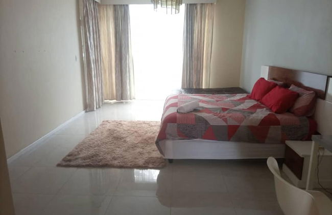 Spacious Executive Holiday Apartment In Bulawayo - Photo 8