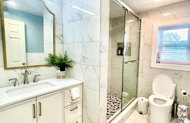 Cozy 3-Beds in 2-Bedrooms Apartment Near Quincy Adams - Foto 15