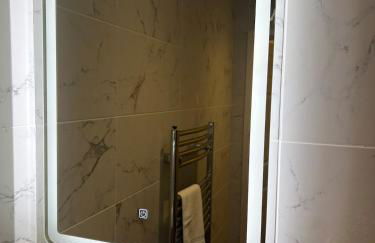 town centre 3, 1st floor, king bed entire flat - Foto 9