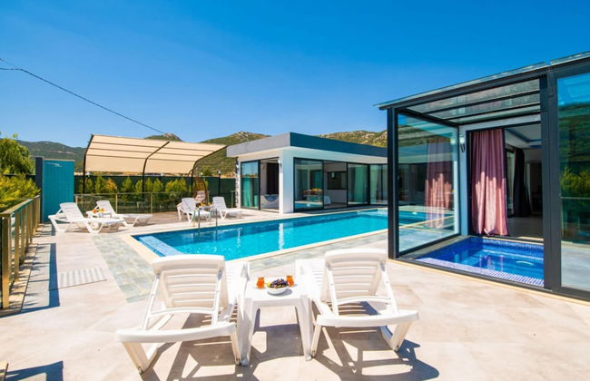 Dreamy Villa With Private Pool and Jacuzzi in Kas - Foto 29